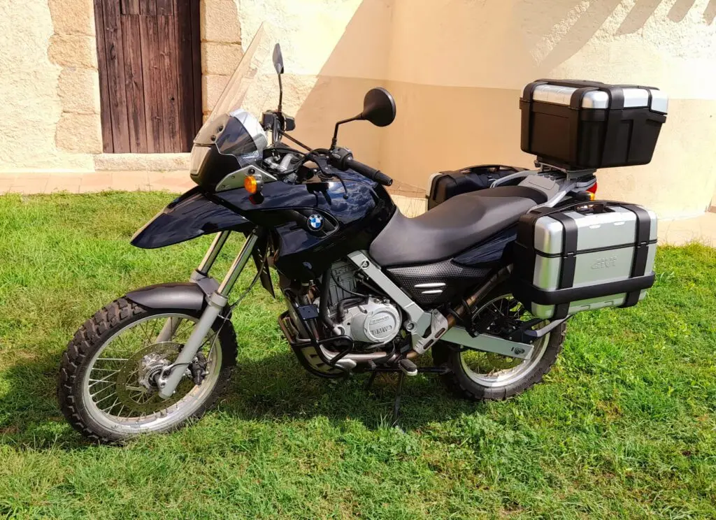 Enduro BMW GS 650 Twin ( 800er) - Motorradverleih in Katalonien, Spanien, Pyrenäen